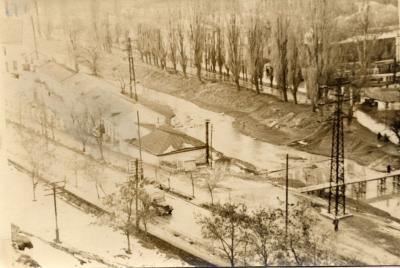 Прикрепленное изображение: Untitled-52_салгир и может мост шмидта - копия.jpg